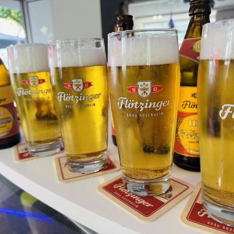 Flötzinger Bier im Eiscafe