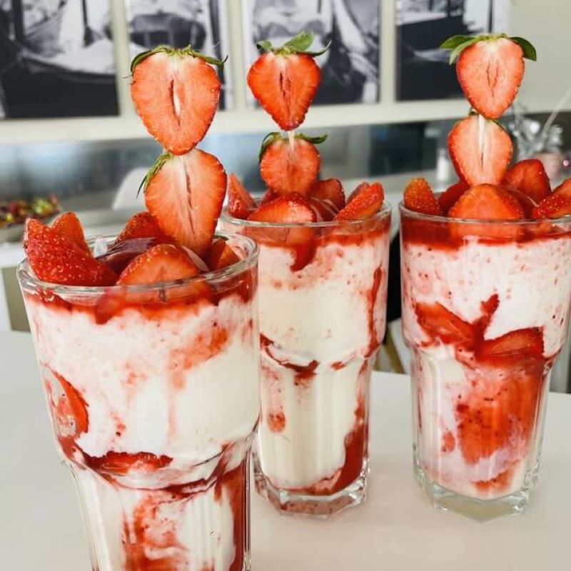 Yoghurt Erdbeer -Becher