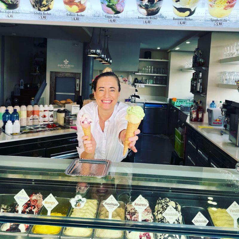 Eis am Fenster „To - Go „ im San Marco Eiscafé