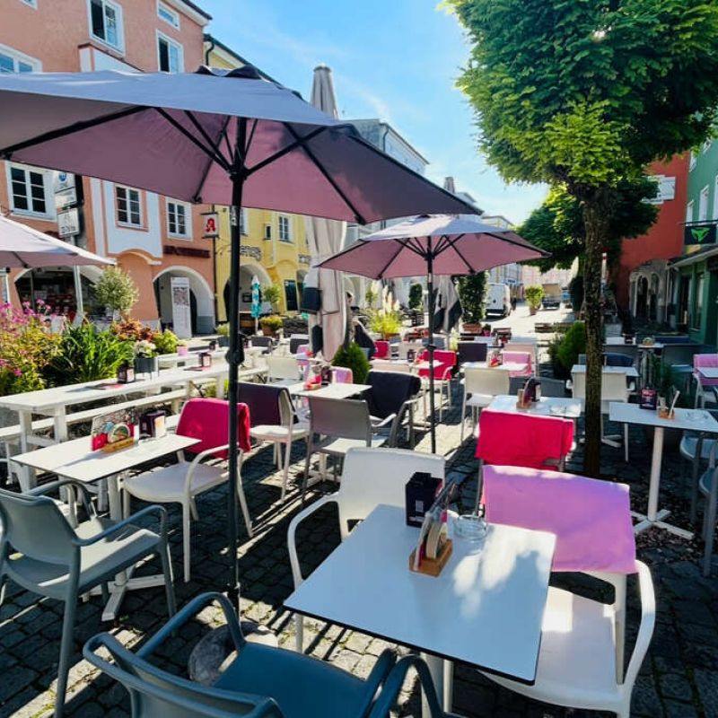Terrasse im Eiscafe San Marco / Rosenheimcity
