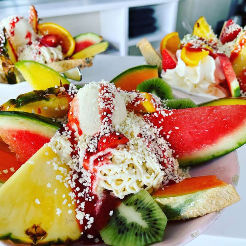 Spaghetti - Eis Tropical mit vielen verschiedenen Früchten