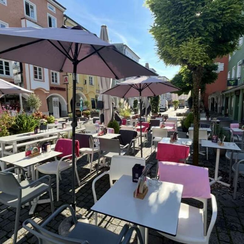 Terrasse im Eiscafe San Marco / Rosenheim