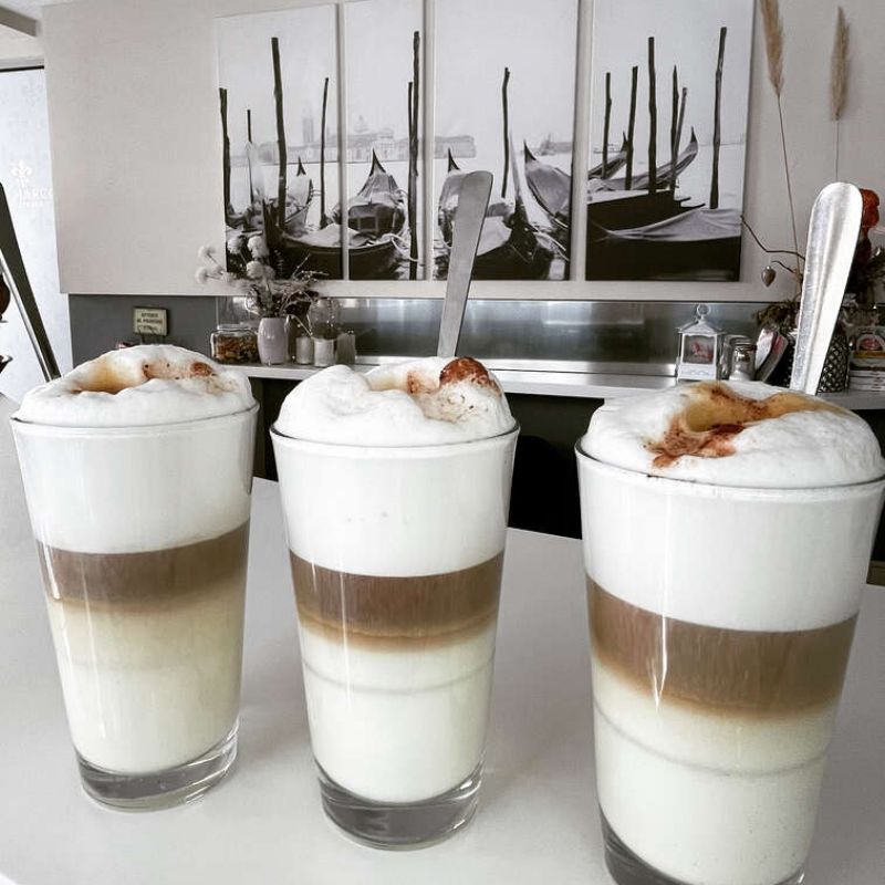 Latte Macchiato @costadoro im San Marco