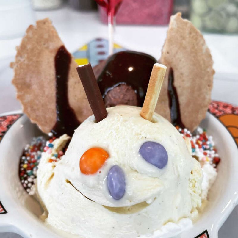 Kinder - Eis im San Marco